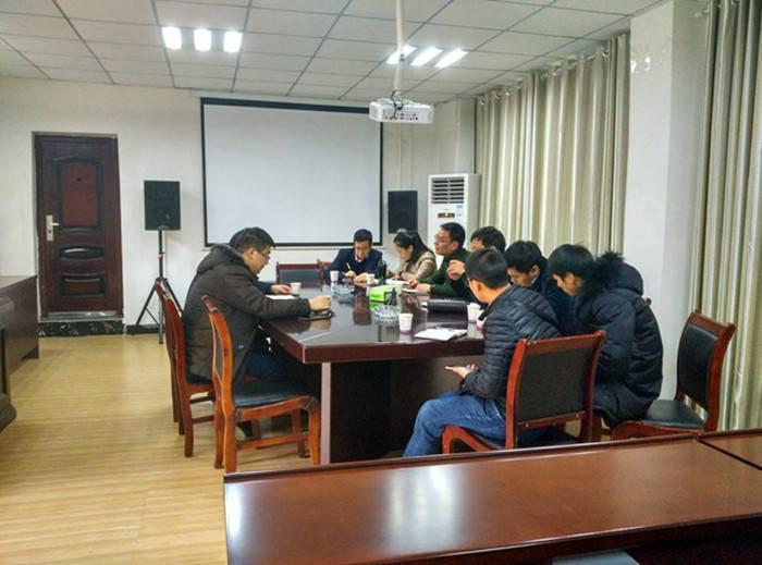 省有色一總隊廖登榮隊長(cháng)帶隊來(lái)九龍公司進(jìn)行項目交流