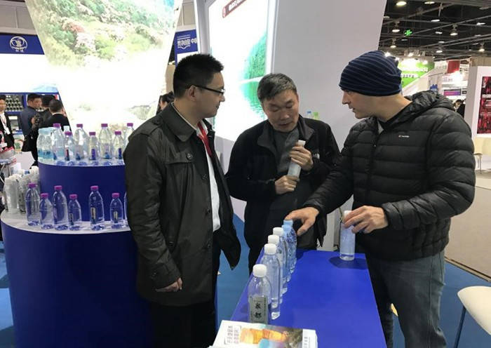 九龍泉都“上海高端水博會(huì )”現風(fēng)采