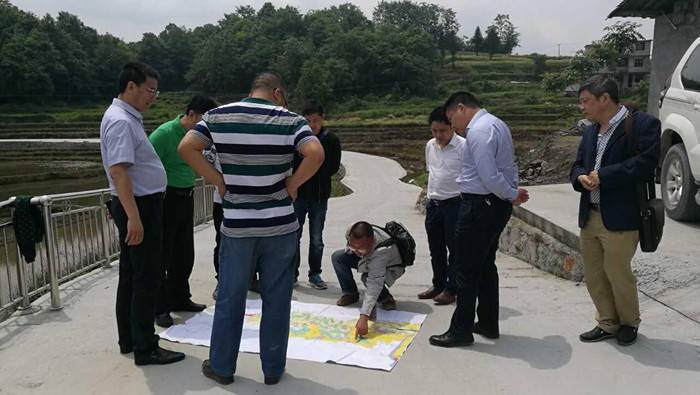 省有色和核工業(yè)地質(zhì)局王開(kāi)文副局長(cháng)一行蒞臨九龍地礦公司調研、指導