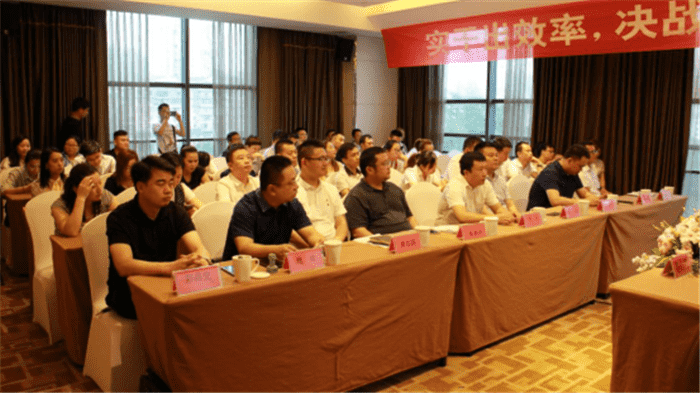 與銅仁融創(chuàng  )廣電公司簽訂合作協(xié)議