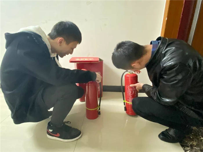 瀚舉公司開(kāi)展消防安全管理知識培訓暨實(shí)操演練