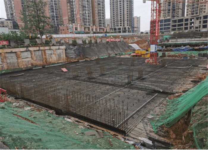 房開(kāi)公司實(shí)行“每日調度協(xié)調會(huì )”制度