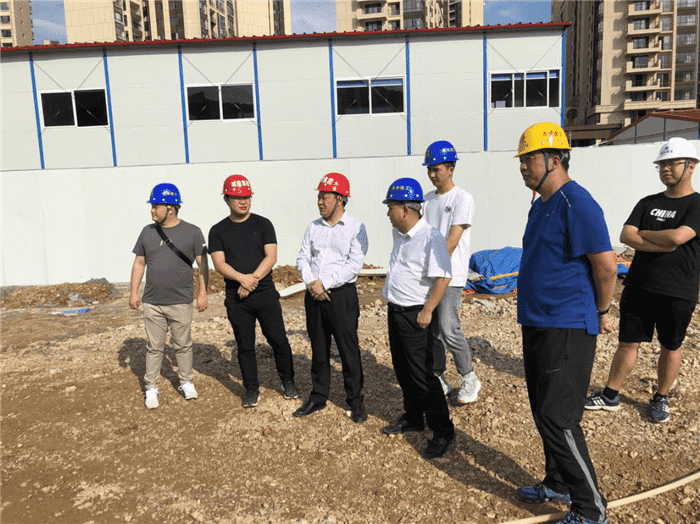市城投集團公司領(lǐng)導調研頤年苑、熊家屯項目黃家院子項目點(diǎn)
