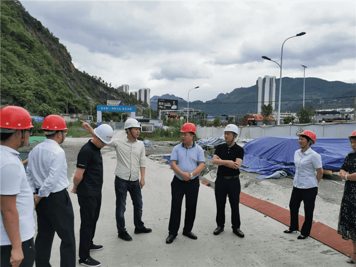 石阡縣副縣長(cháng)徐再高帶隊調研泉都礦泉水項目