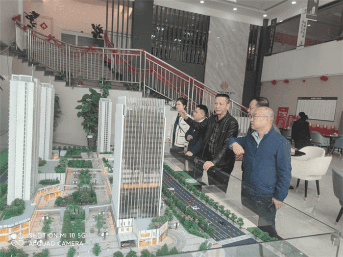 銅仁市住房公積金管理中心主任張凱調研城投?融璟都匯項目