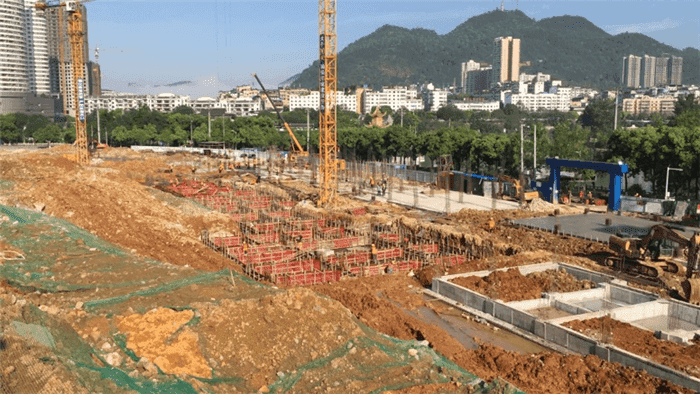 銅仁城投集團公司領(lǐng)導赴項目開(kāi)展節前安全生產(chǎn)大檢查