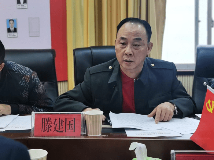 城交集團公司領(lǐng)導調研指導九龍地礦公司黨建業(yè)務(wù)工作