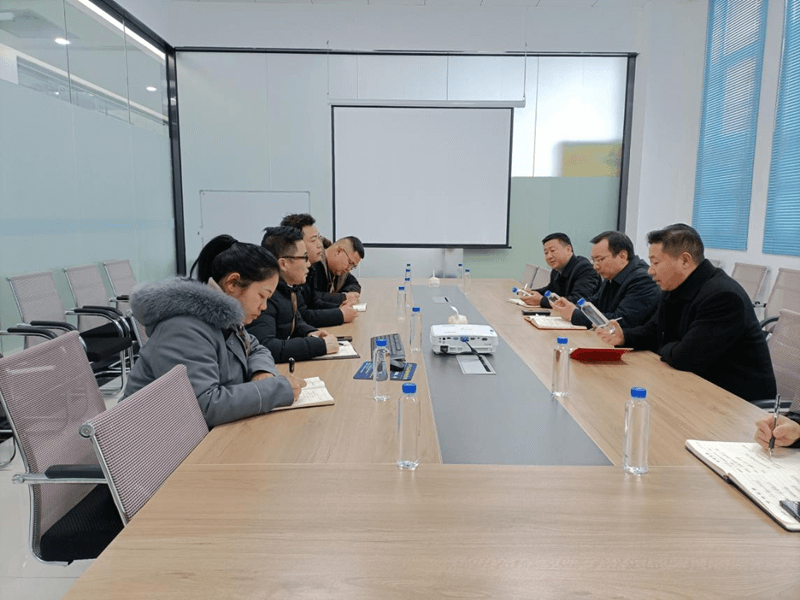 石阡縣人民政府縣長(cháng)曾奕輝到泉都礦泉水公司指導節后復工復產(chǎn)工作