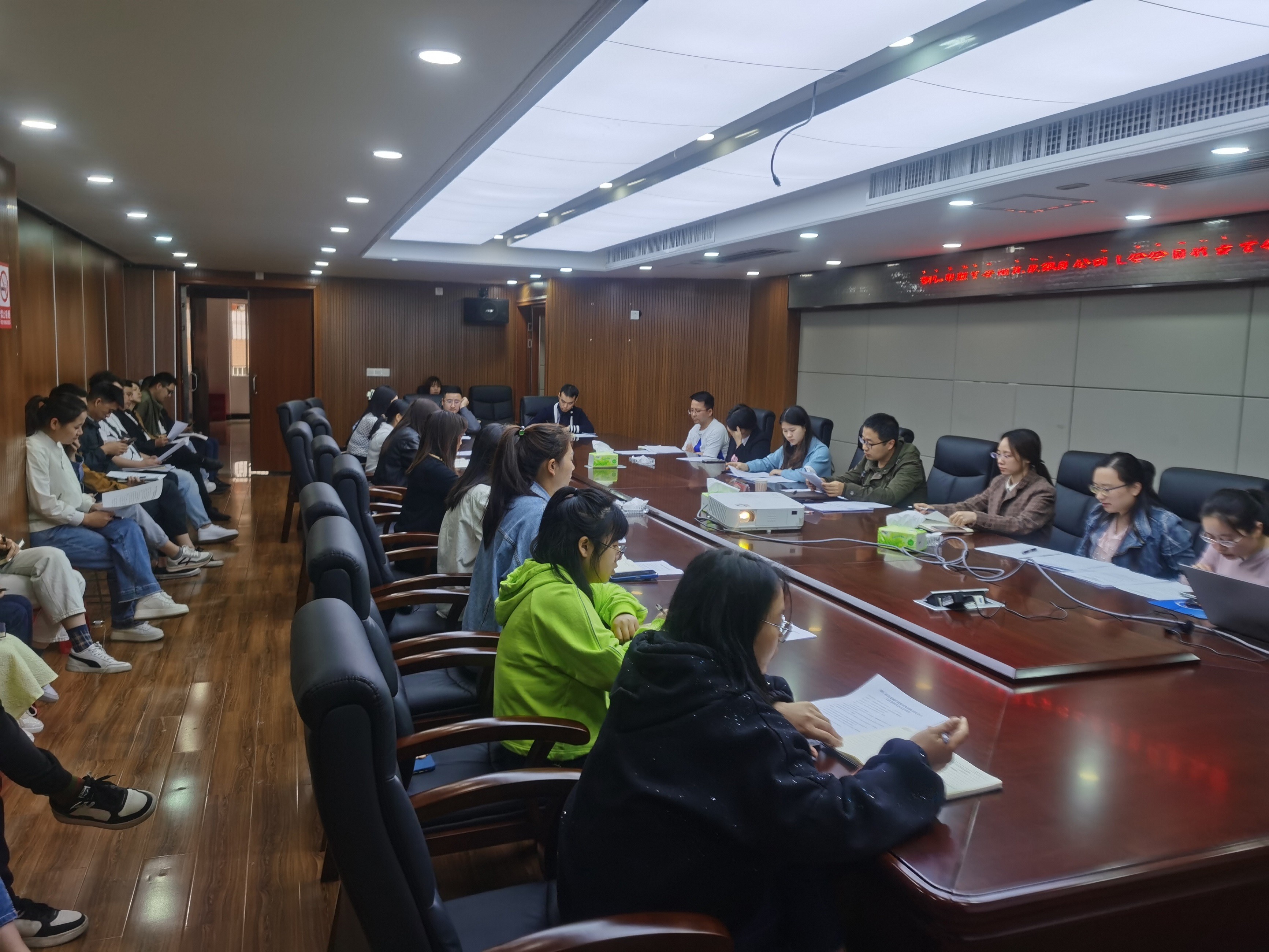 銅仁市城交集團九龍地礦公司召開(kāi)工會(huì )會(huì )員代表大會(huì )