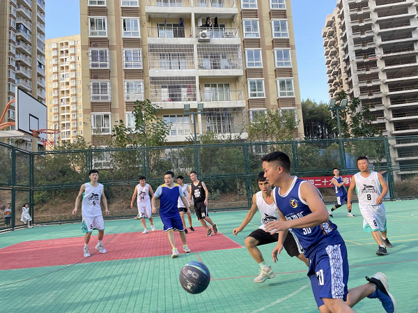 “慶國慶·喜迎二十大”—— 銅仁城交集團九龍地礦公司與城投·融尚 項目部開(kāi)展籃球友誼賽
