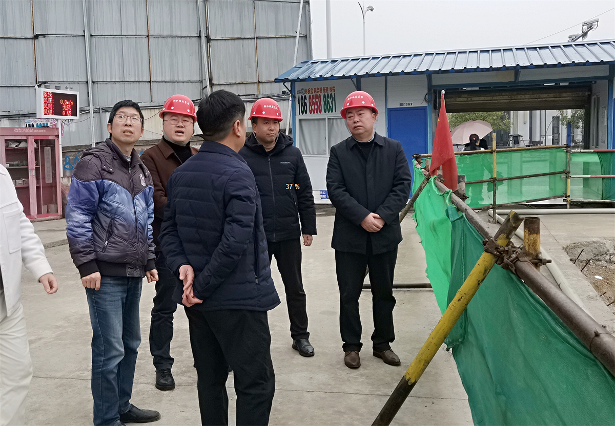 九龍地礦集團監事會(huì )主席田榮山帶隊赴 在建項目開(kāi)展實(shí)地督查