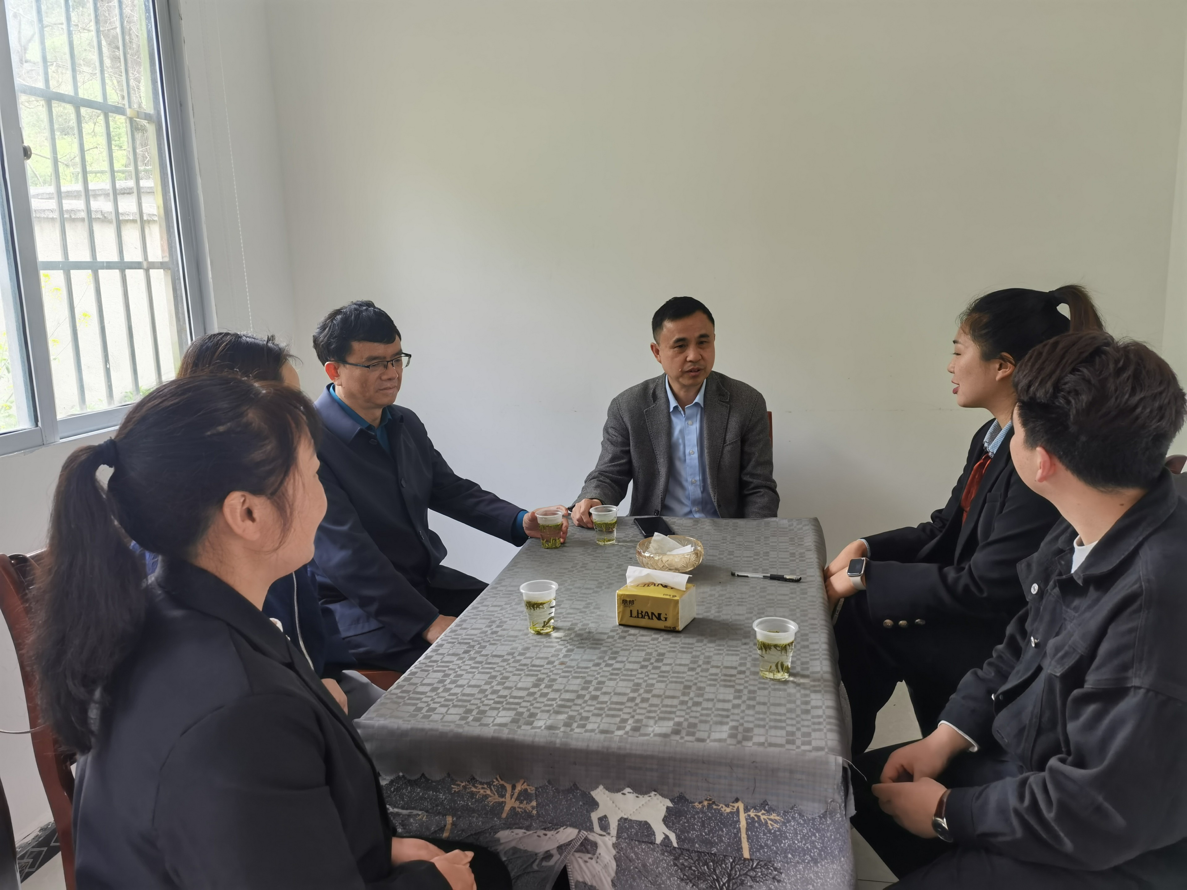 “聯(lián)學(xué)共建聚合力 共話(huà)鄉村振興促發(fā)展”—九龍地礦集團黨總支、寬坪鄉良田壩村黨支部和寬坪鄉張灣村黨支部開(kāi)展支部聯(lián)建活動(dòng)